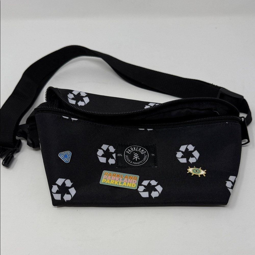 Parkland Black Fanny Pack with decorator pins NEW
